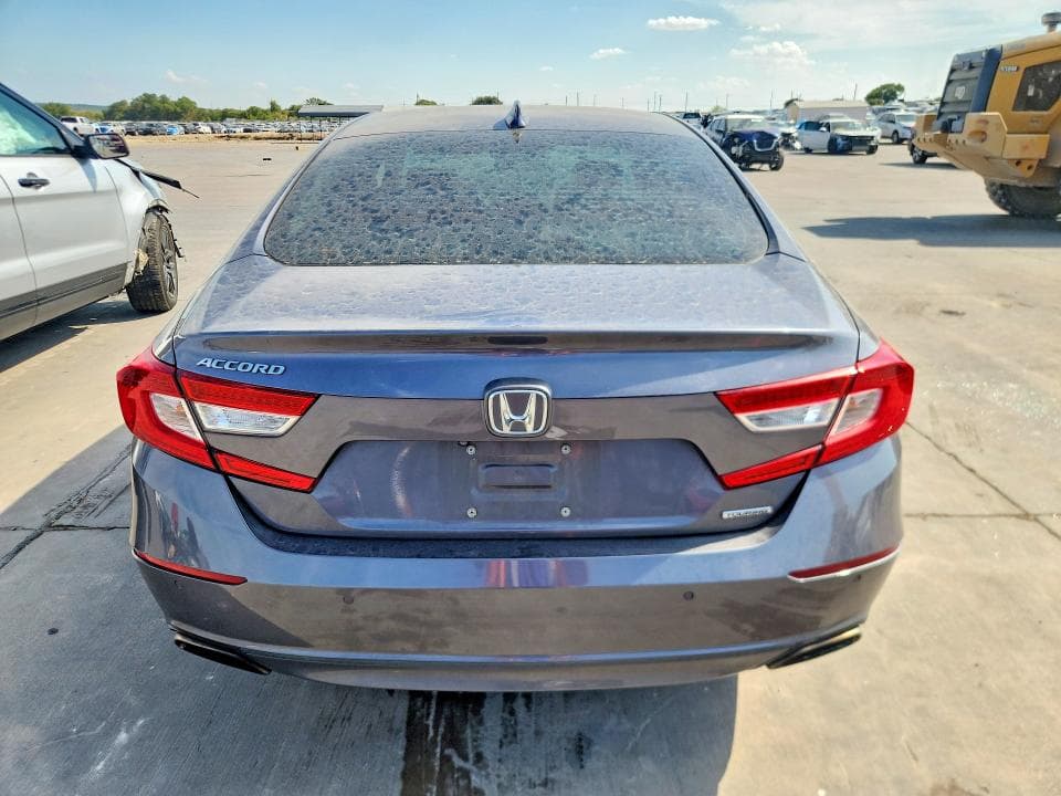 2018 HONDA ACCORD TOURING 6