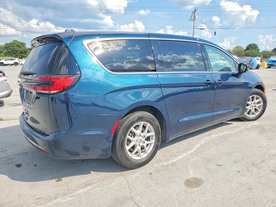 2023 CHRYSLER PACIFICA TOURING L 3