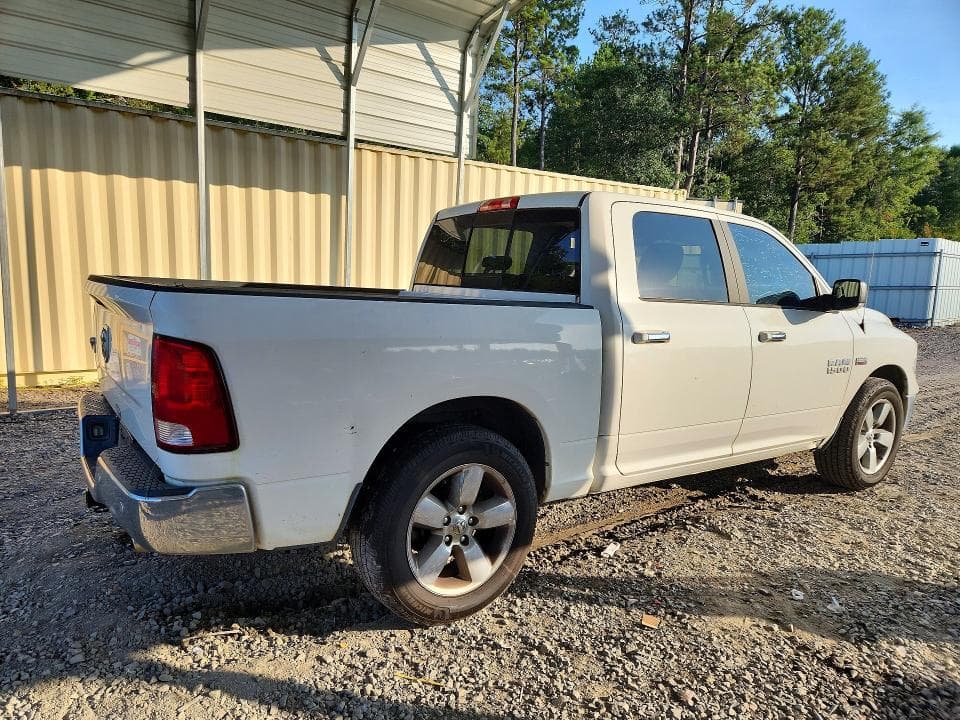 2017 RAM 1500 SLT 3