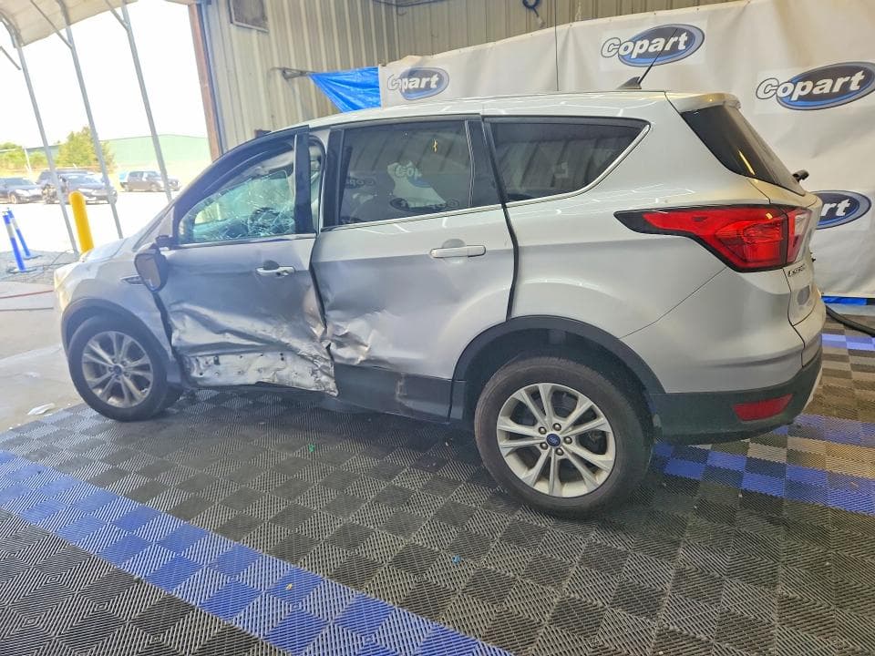 2019 FORD ESCAPE SE 2