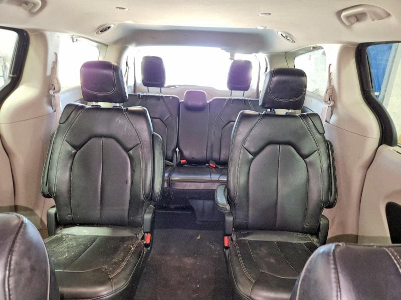 2020 CHRYSLER VOYAGER LXI 10