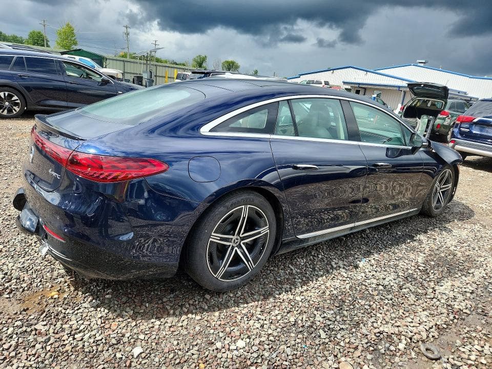 2023 MERCEDES-BENZ EQS SEDAN 580 4MATIC 3