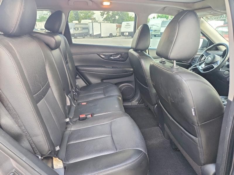 2019 NISSAN ROGUE SL 11