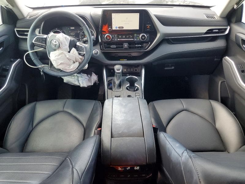 2023 TOYOTA HIGHLANDER HYBRID XLE 8