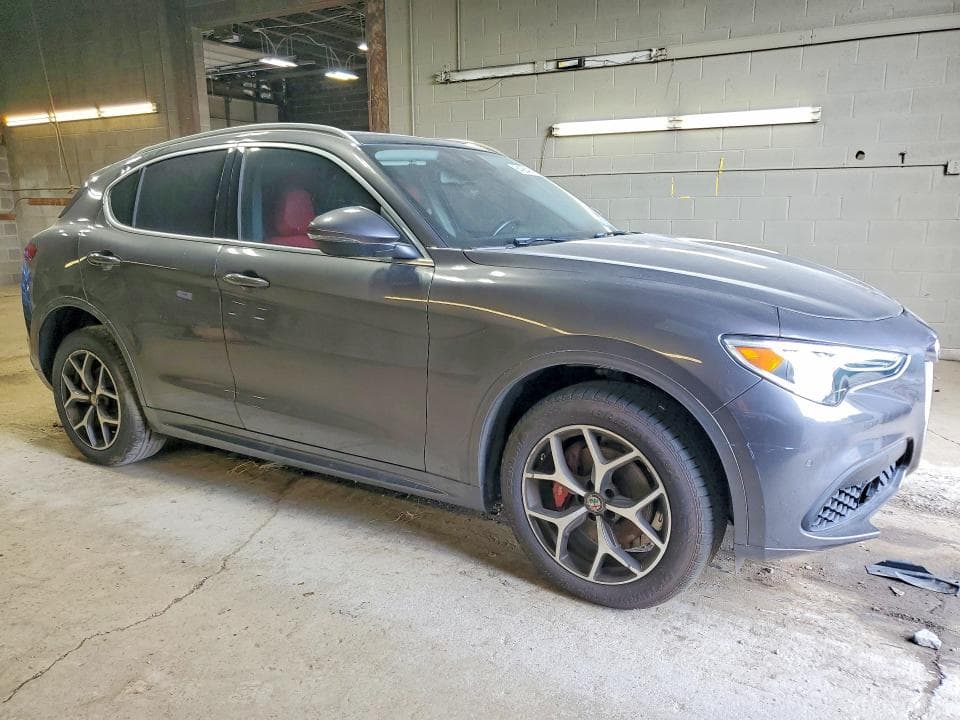 2021 ALFA ROMEO STELVIO TI 4