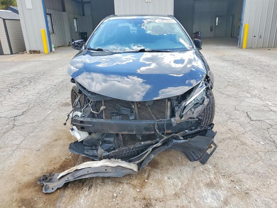 2019 TOYOTA COROLLA LE 5