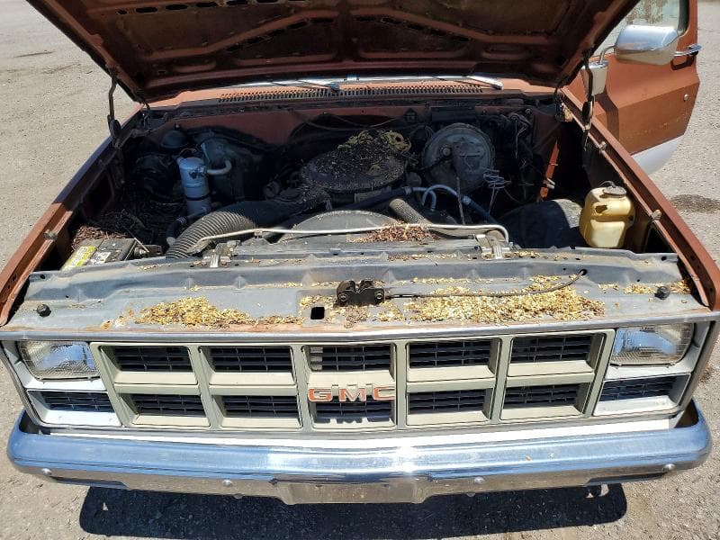1982 GMC C2500 11