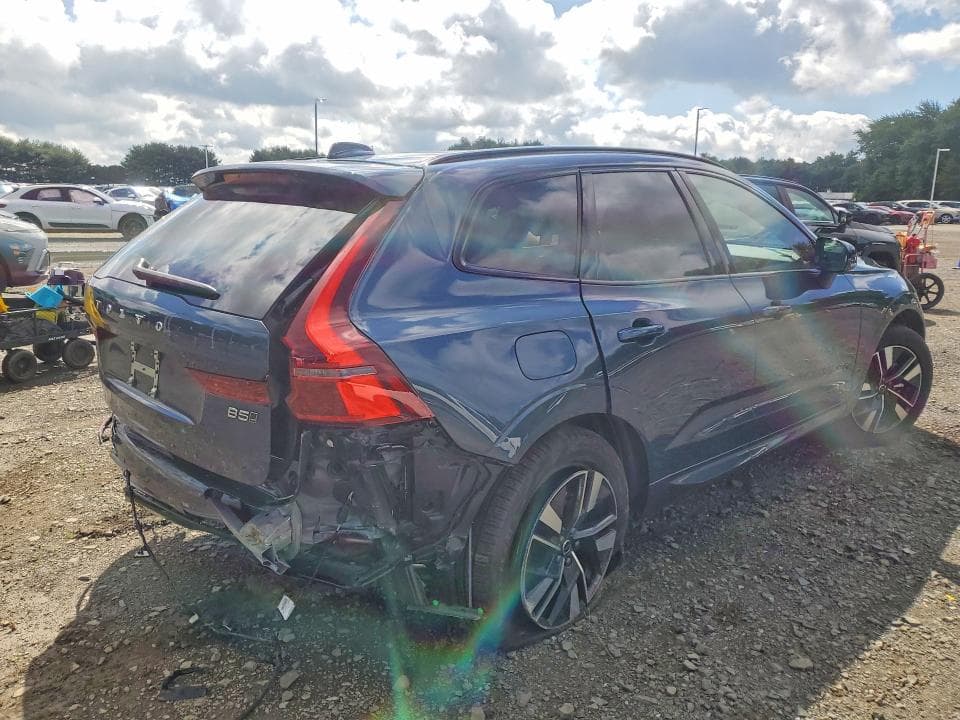 2026 VOLVO XC60 PLUS 3