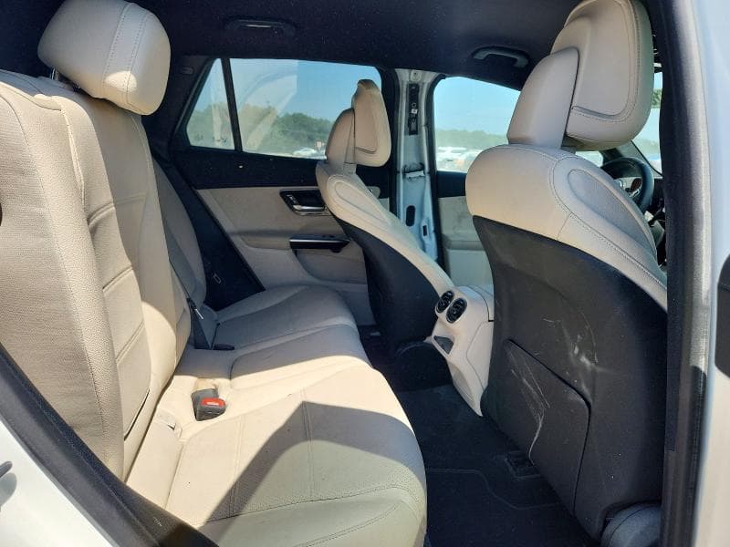 2025 MERCEDES-BENZ GLC 300 11
