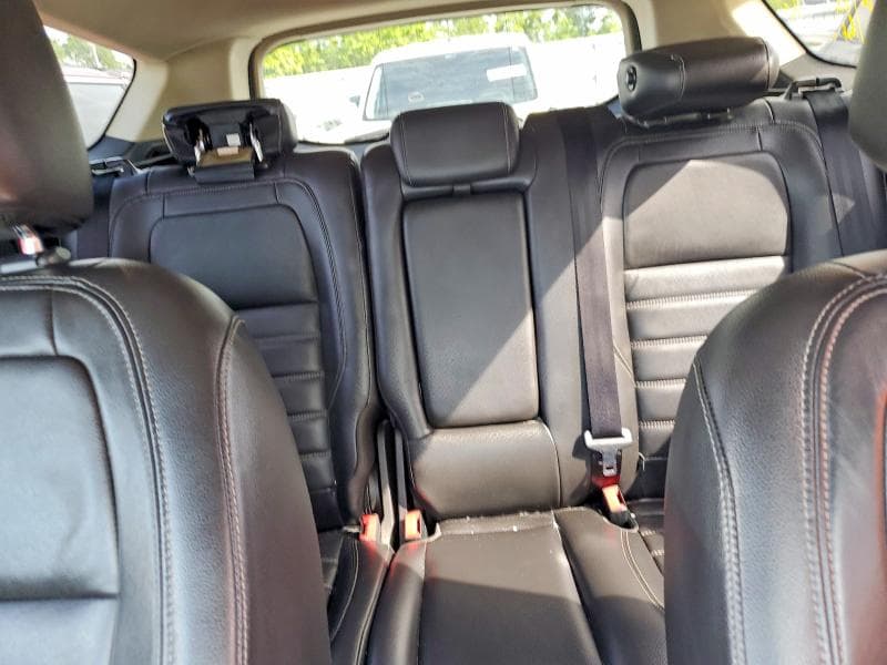 2017 FORD ESCAPE TITANIUM 10