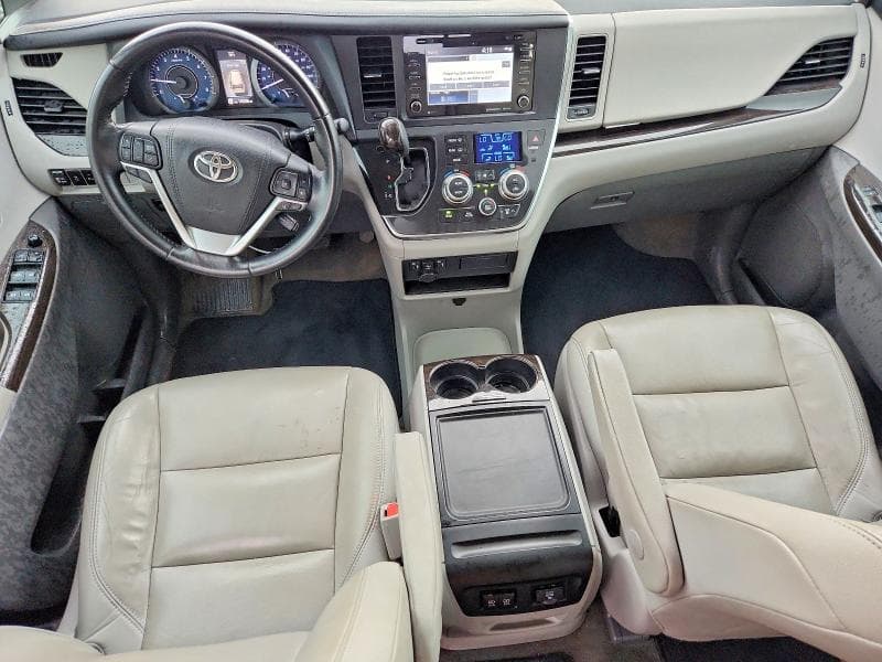 2018 TOYOTA SIENNA XLE 8-PASSENGER 8