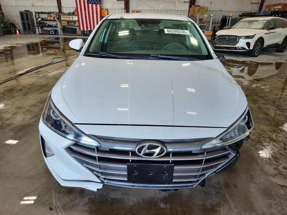 2020 HYUNDAI ELANTRA SEL 5