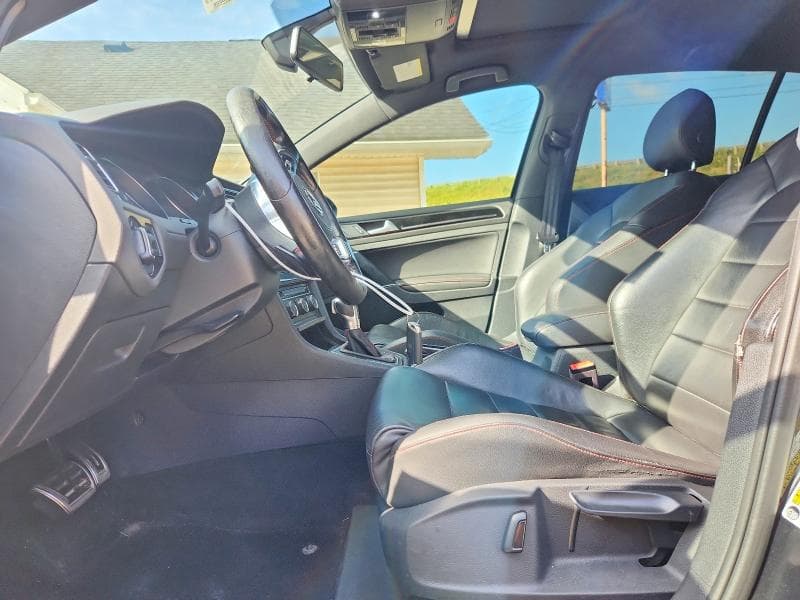 2017 VOLKSWAGEN GTI S/SE 7