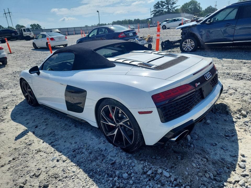 2022 AUDI R8 2