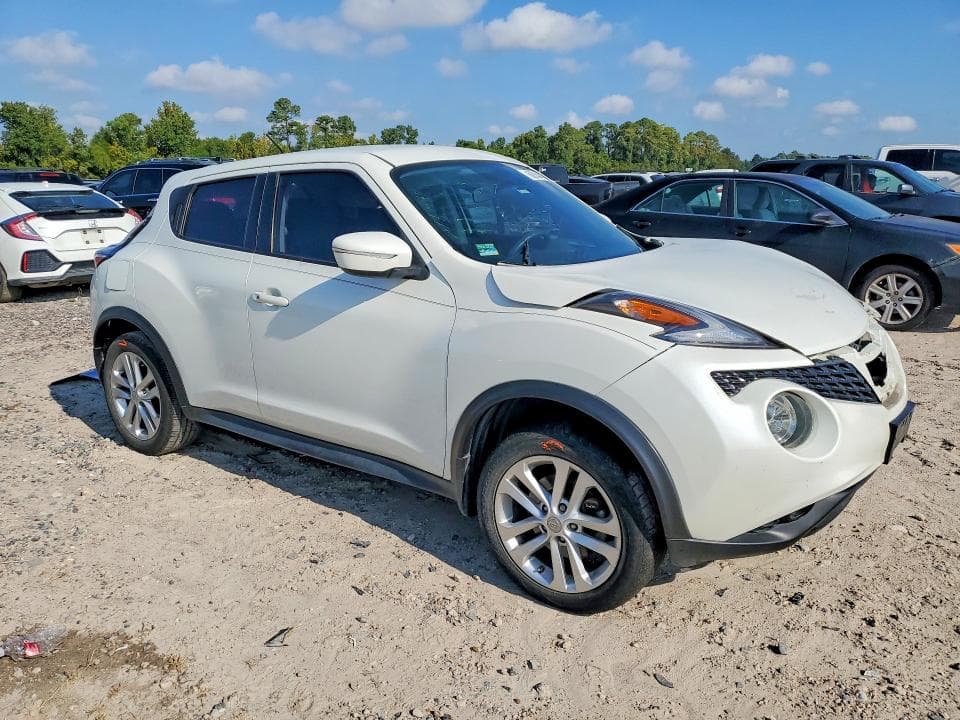 2017 NISSAN JUKE S 4