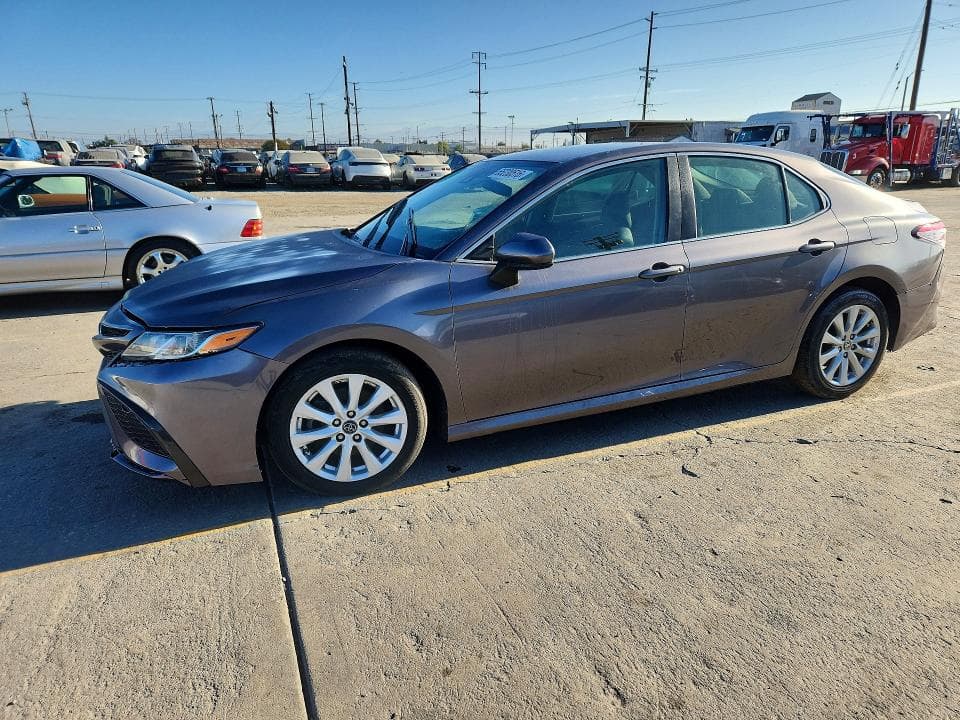 2019 TOYOTA CAMRY LE - 1