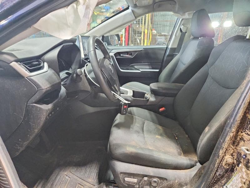 2024 TOYOTA RAV4 XLE 7