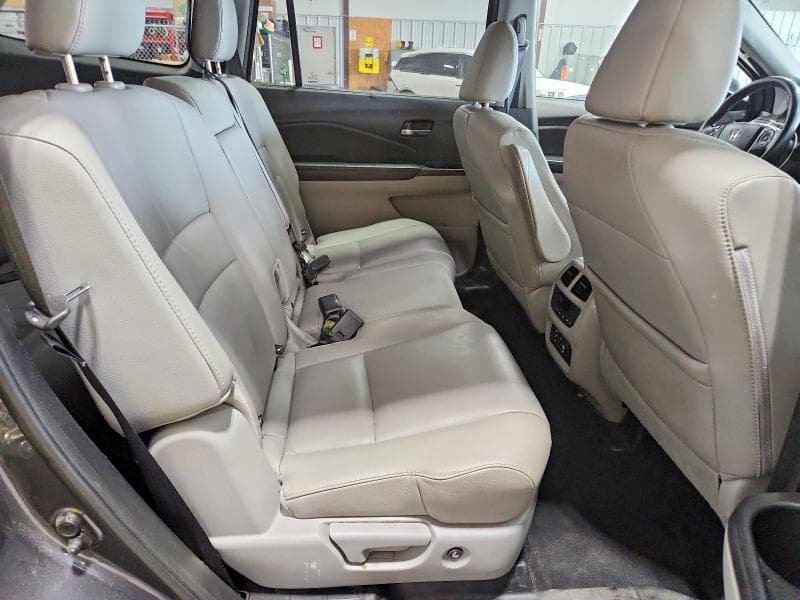 2017 HONDA PILOT EXL 11