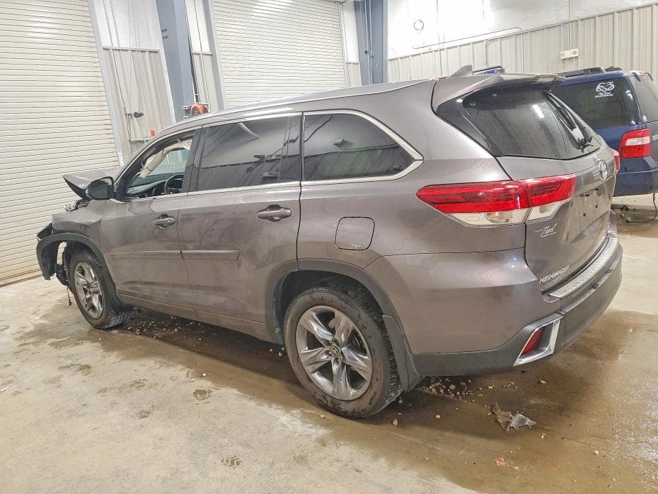 2019 TOYOTA HIGHLANDER LIMITED PLATINUM 2