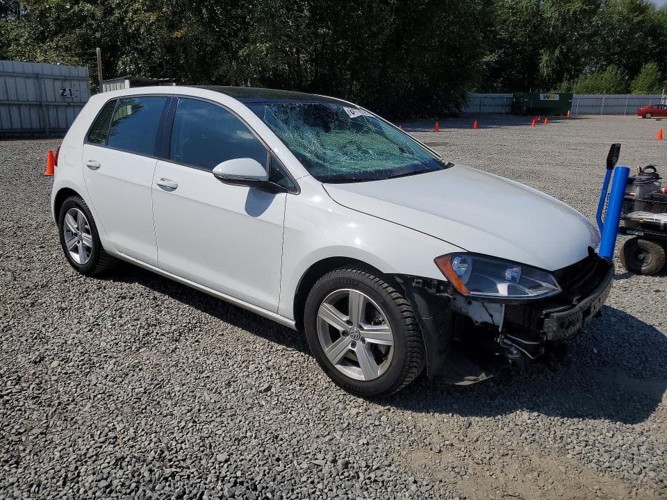 2017 VOLKSWAGEN GOLF S 4