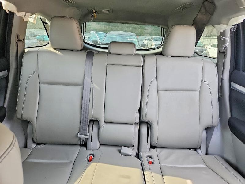 2018 TOYOTA HIGHLANDER XLE 10