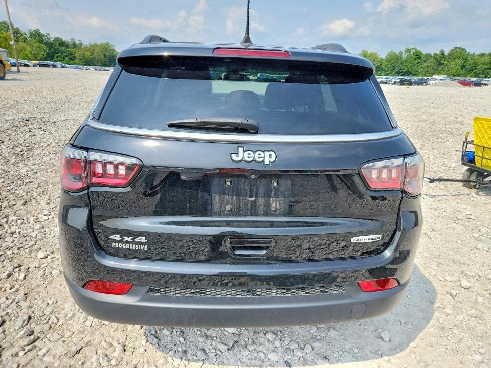 2022 JEEP COMPASS LATITUDE LUX 6