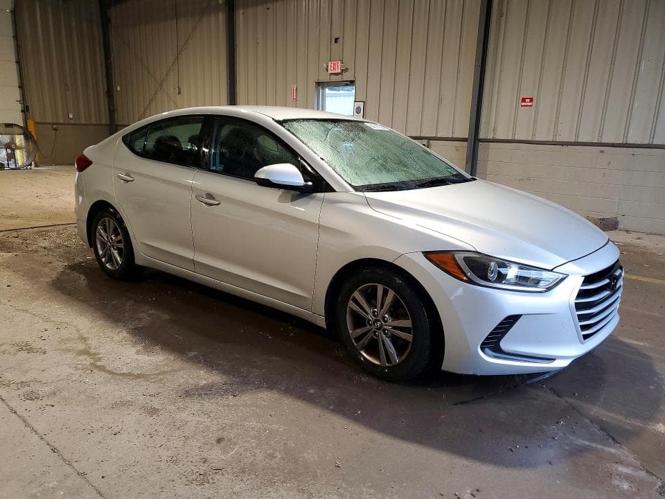 2018 HYUNDAI ELANTRA SEL 4
