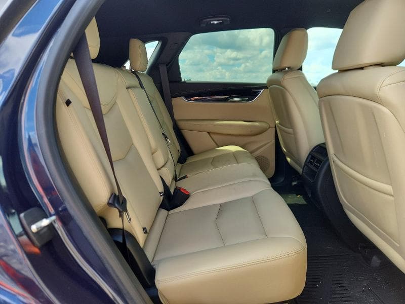 2018 CADILLAC XT5 11