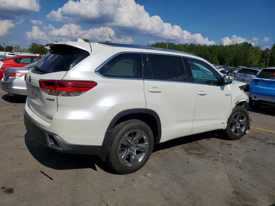 2019 TOYOTA HIGHLANDER HYBRID LIMITED PLATINUM 3
