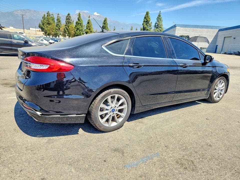 2017 FORD FUSION SE 3