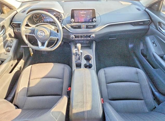 2022 NISSAN ALTIMA SV 8