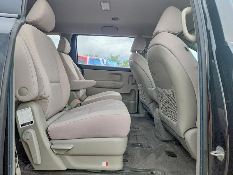 2019 KIA SEDONA L 11