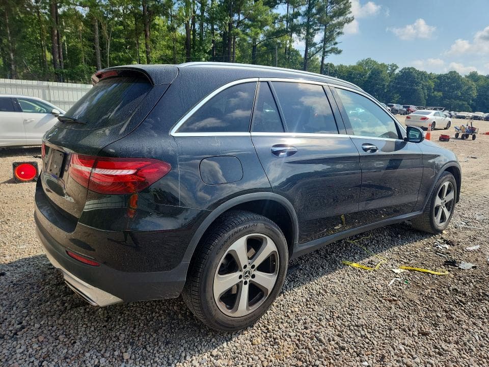 2017 MERCEDES-BENZ GLC 300 3