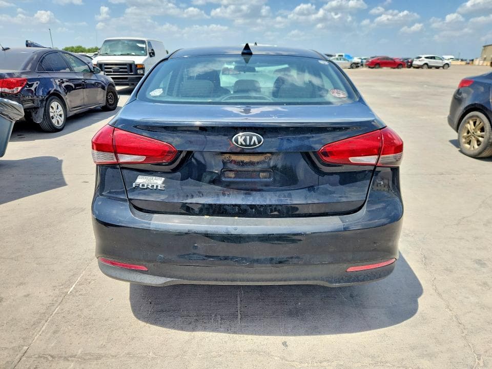 2017 KIA FORTE LX 6
