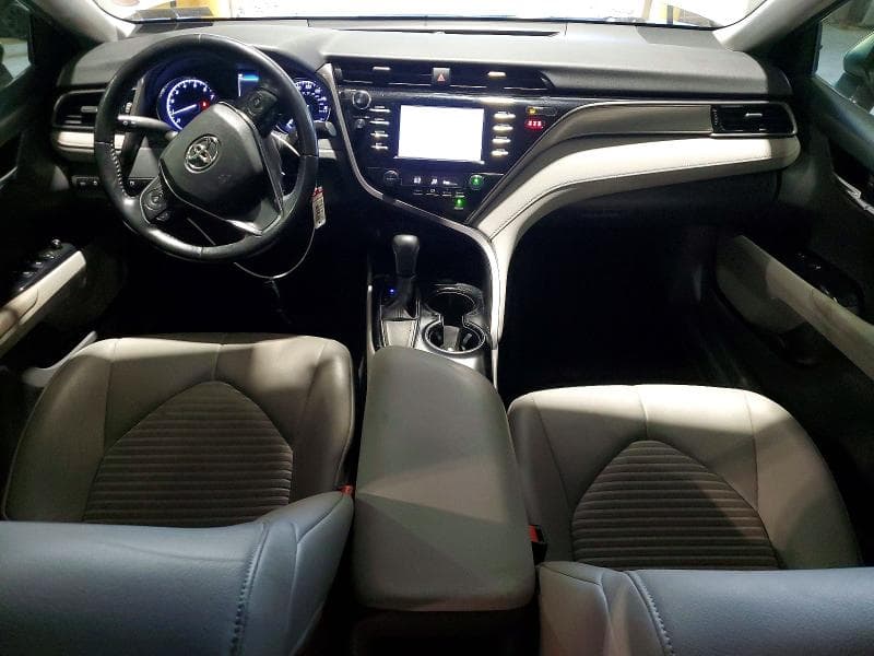 2019 TOYOTA CAMRY SE 8