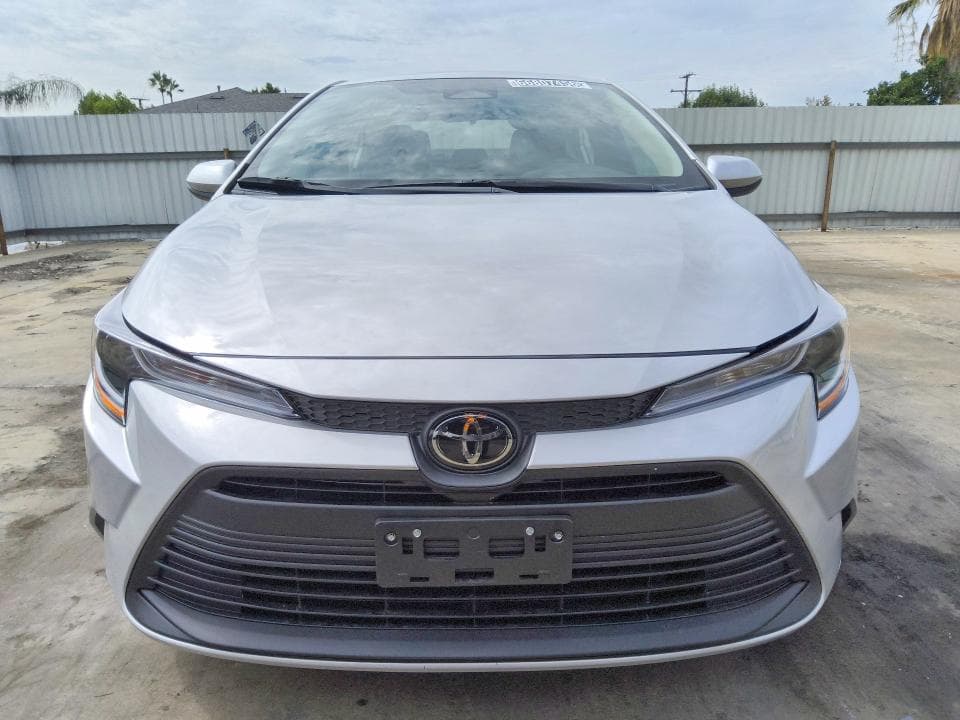 2026 TOYOTA COROLLA LE 5