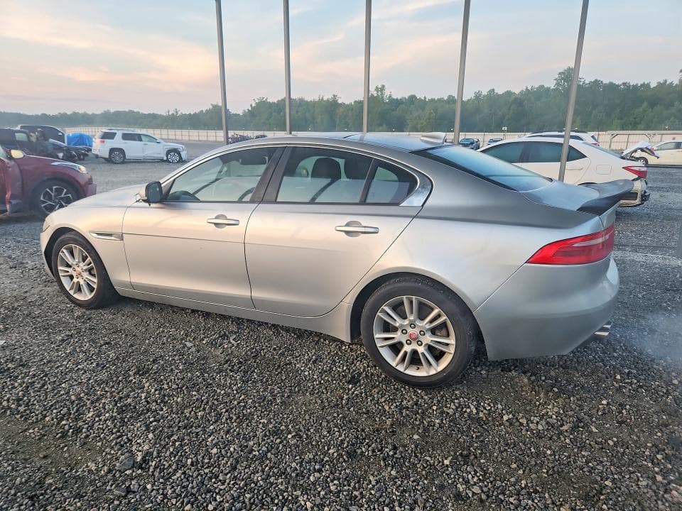 2018 JAGUAR XE PREMIUM 2