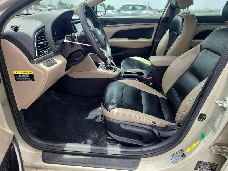 2017 HYUNDAI ELANTRA SE 7