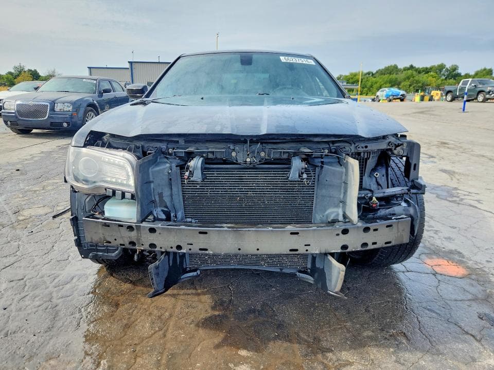 2019 CHRYSLER 300 S 5