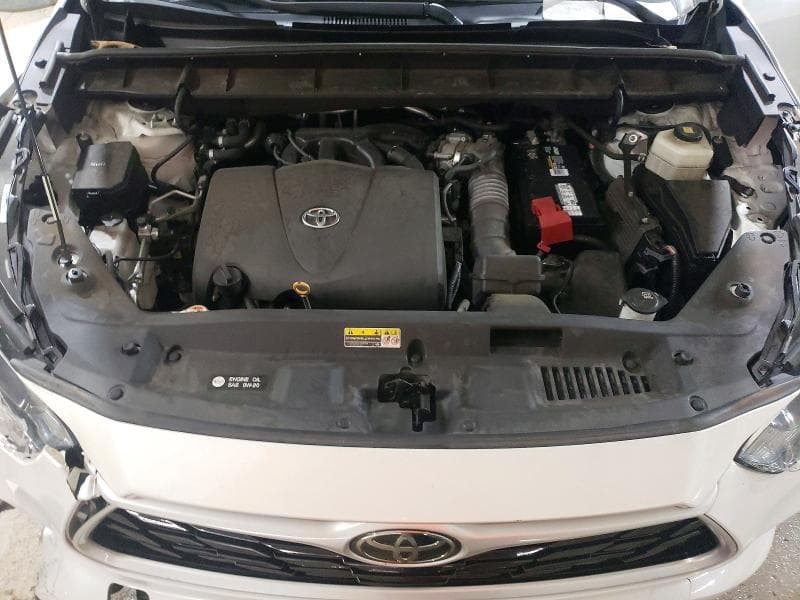 2022 TOYOTA HIGHLANDER L 12