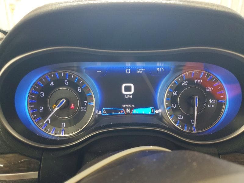 2019 CHRYSLER 300 LIMITED 9