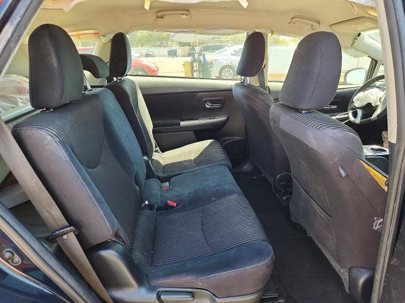 2017 TOYOTA PRIUS V TWO 10