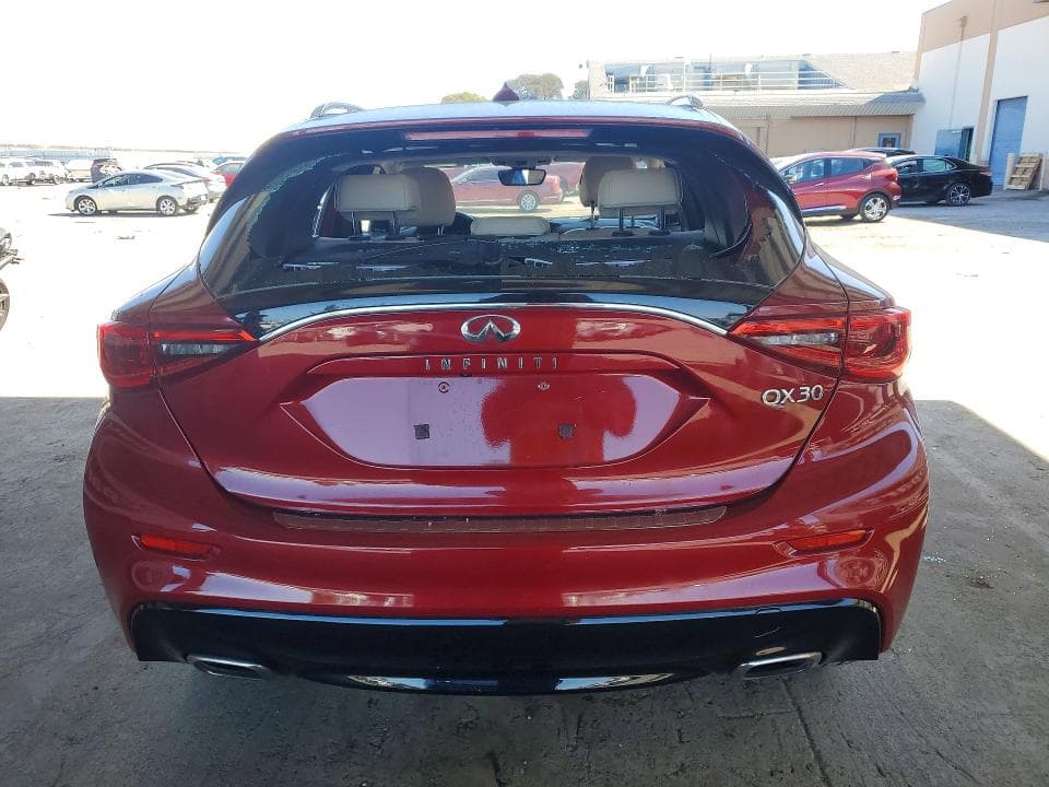 2017 INFINITI QX30 PREMIUM 6