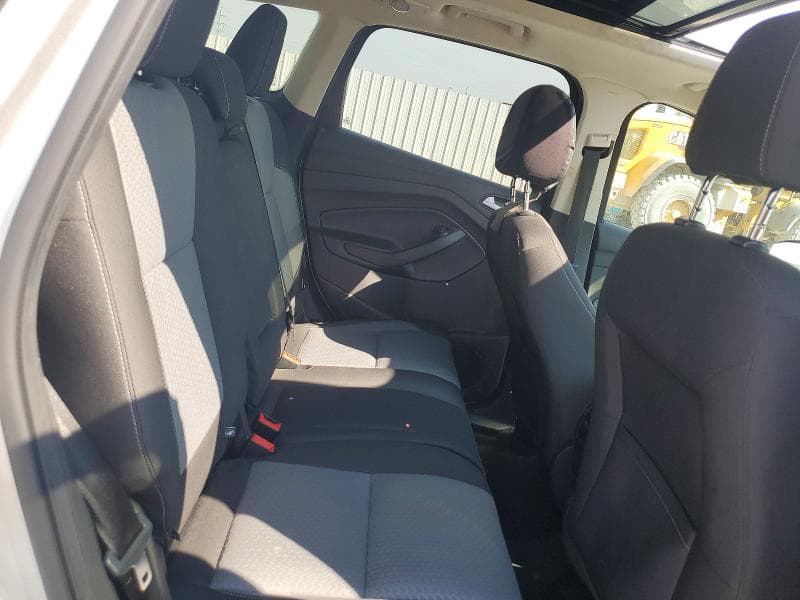 2017 FORD ESCAPE SE 11