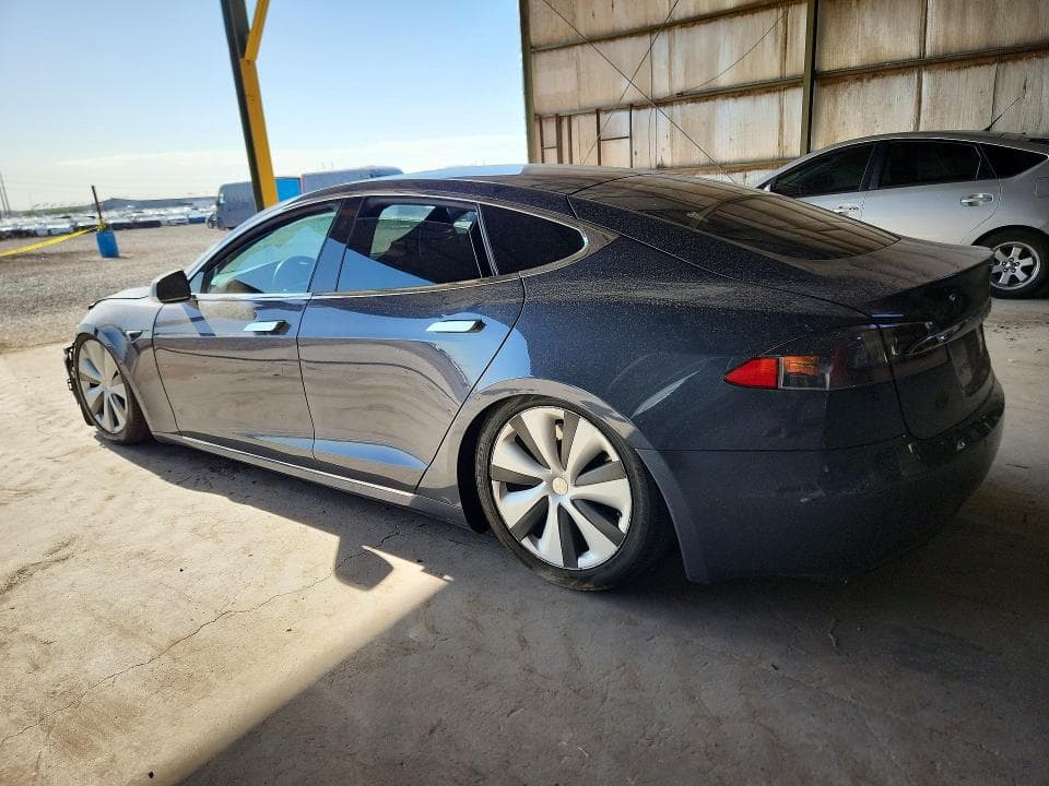 2020 TESLA MODEL S 2