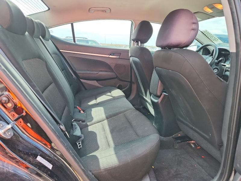 2019 HYUNDAI ELANTRA SE 10