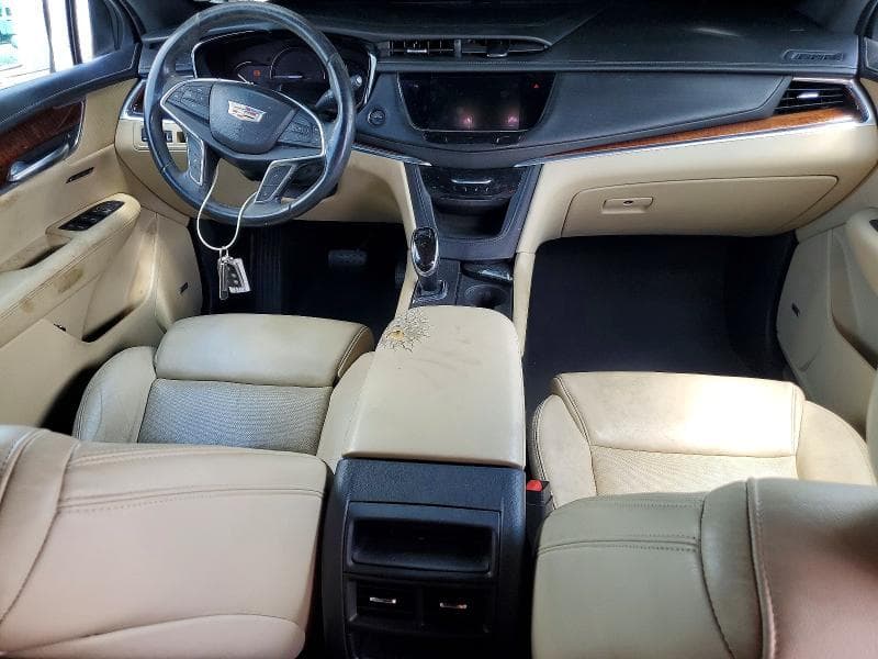 2017 CADILLAC XT5 LUXURY 8