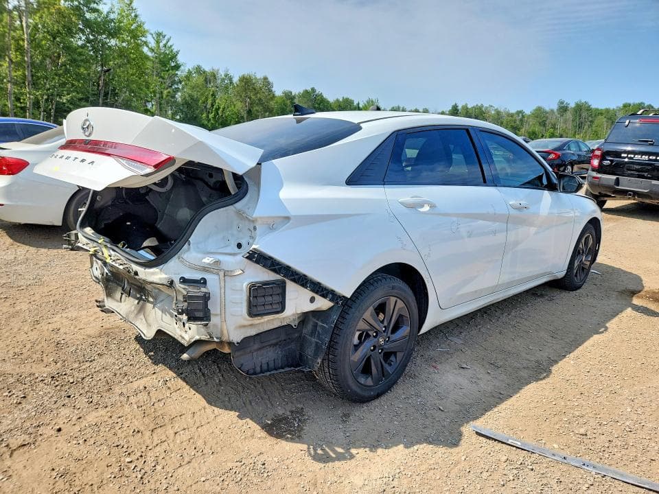 2021 HYUNDAI ELANTRA SEL 3