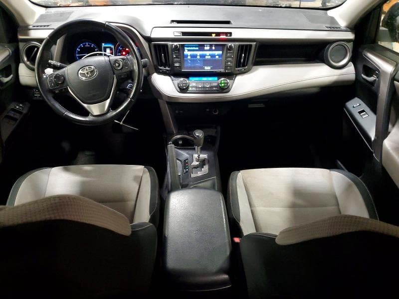 2017 TOYOTA RAV4 XLE 8
