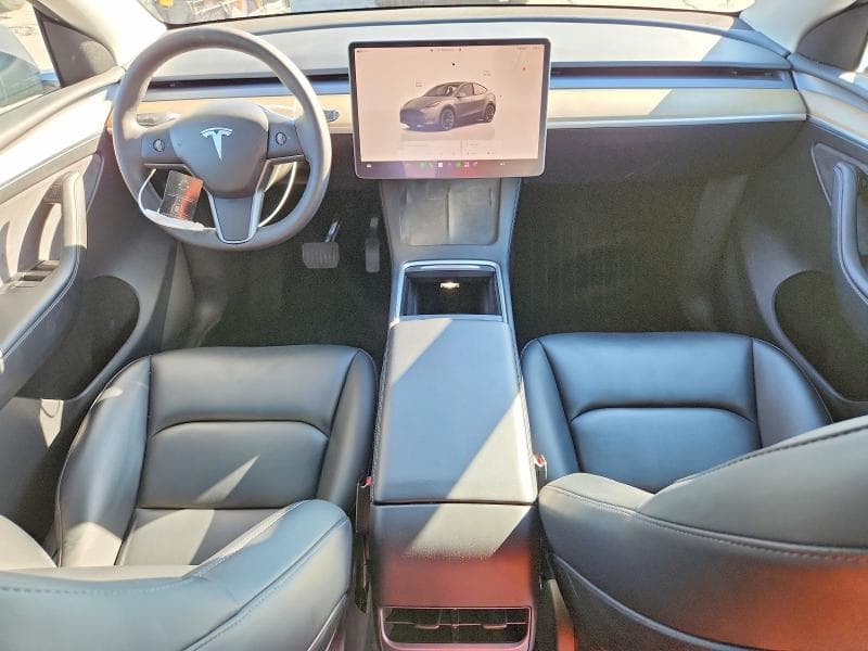 2023 TESLA MODEL Y 8
